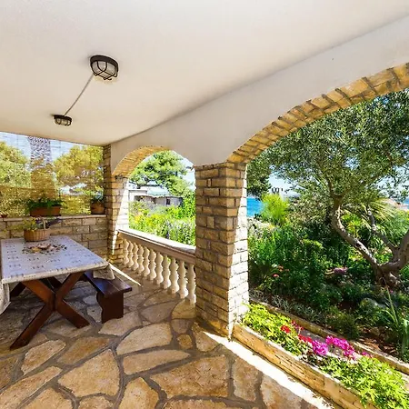 Apartamento Katina *