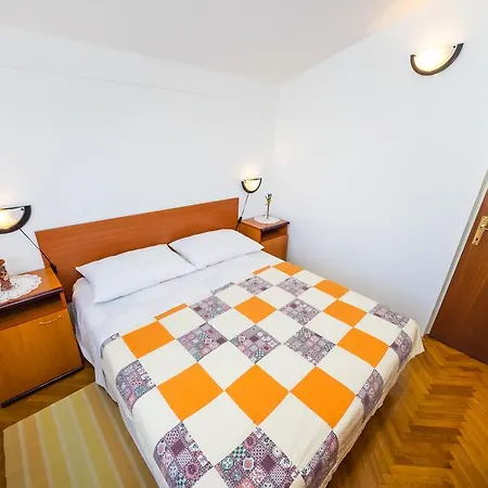 Apartment Katina *
