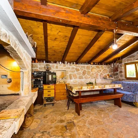 Apartmán Katina Tkon